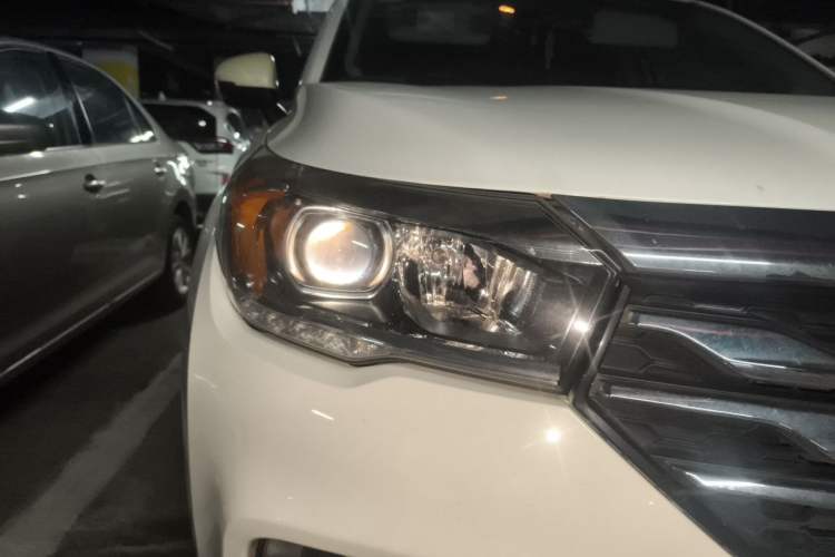 Used GAC Trumpchi GS4 2015 200T G-DCT Luxury Edition Right Front Headlight