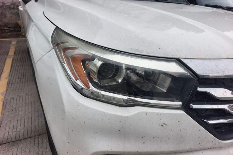 Used GAC Trumpchi GS4 2015 200T Manual Elite Edition Right Front Headlight