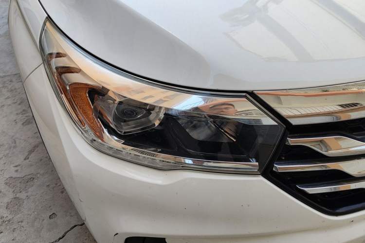Used GAC Trumpchi GS4 2015 200T Manual Elite Edition Right Front Headlight