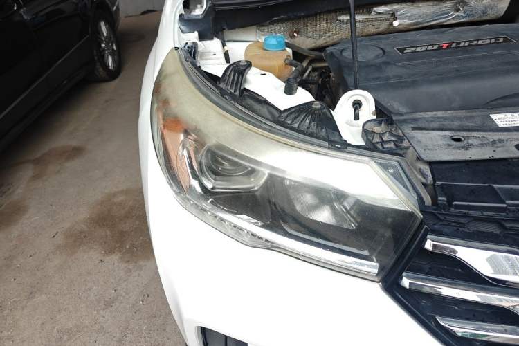 Used GAC Trumpchi GS4 2015 200T Manual Elite Edition Right Front Headlight