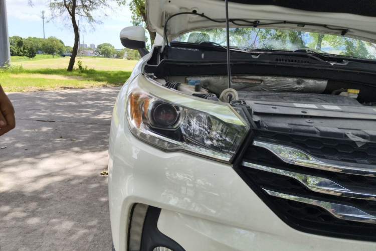 Used GAC Trumpchi GS4 2015 200T Manual Elite Edition Right Front Headlight