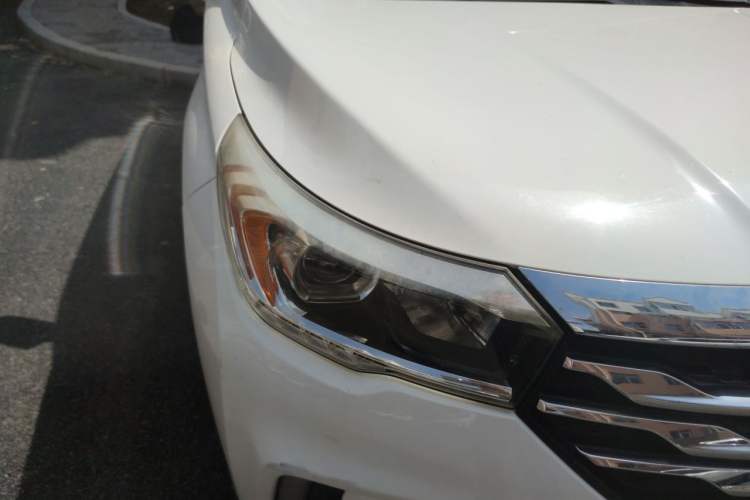 Used GAC Trumpchi GS4 2015 200T Manual Luxury Edition Right Front Headlight