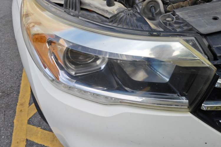 Used GAC Trumpchi GS4 2015 200T Manual Comfort Edition Right Front Headlight