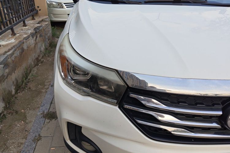 Used GAC Trumpchi GS4 2015 200T Manual Elite Edition Right Front Headlight