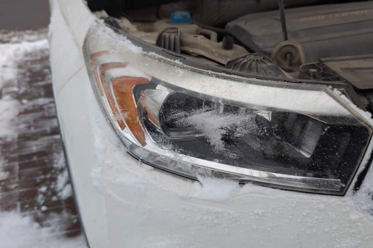 Used GAC Trumpchi GS4 2015 200T Manual Luxury Edition Right Front Headlight