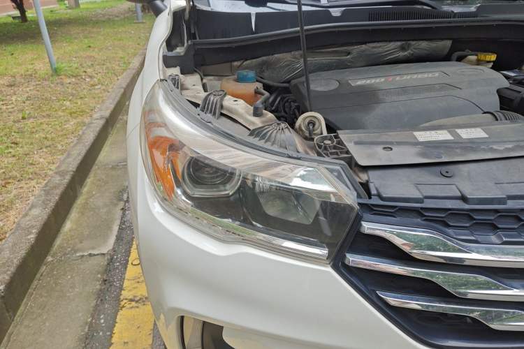 Used GAC Trumpchi GS4 2015 200T Manual Luxury Edition Right Front Headlight