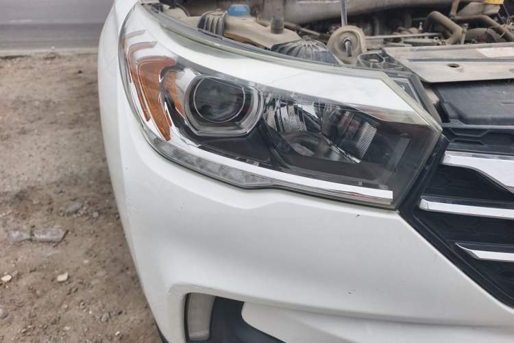 Used GAC Trumpchi GS4 2015 200T G-DCT Elite Edition Right Front Headlight