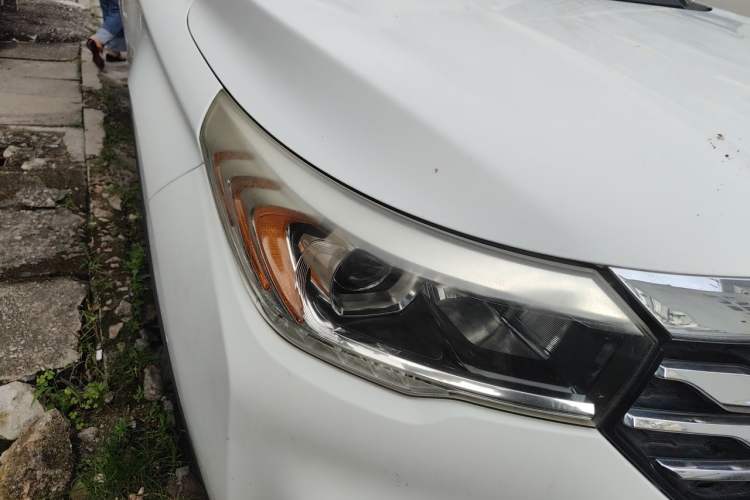 Used GAC Trumpchi GS4 2015 200T Manual Luxury Edition Right Front Headlight