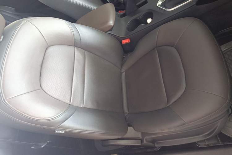 Used GAC Trumpchi GS4 2015 200T G-DCT Luxury Edition Right Front Seat