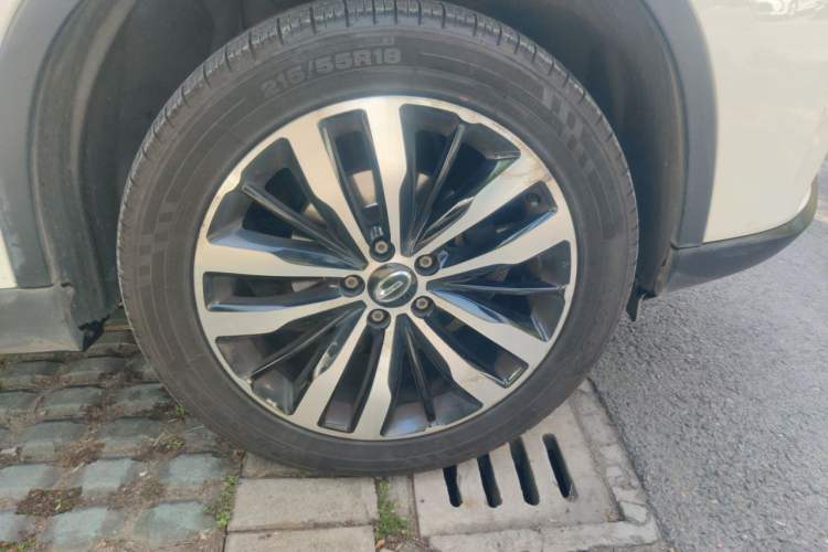 Used GAC Trumpchi GS4 2015 200T G-DCT Prestige Edition Right Front Wheel Hub
