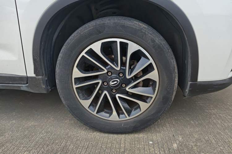 Used GAC Trumpchi GS4 2015 200T Manual Luxury Edition Right Front Wheel Hub