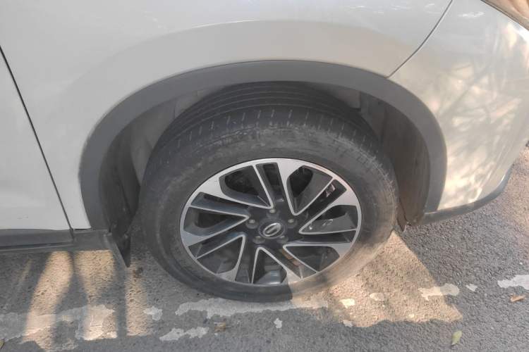 Used GAC Trumpchi GS4 2015 200T Manual Luxury Edition Right Front Wheel Hub