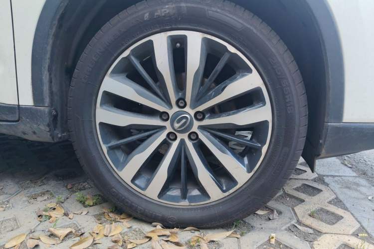 Used GAC Trumpchi GS4 2015 200T G-DCT Luxury Edition Right Front Wheel Hub