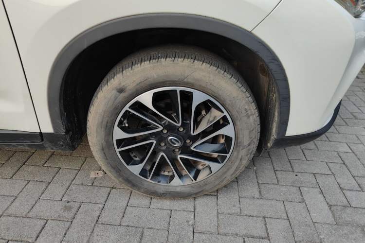 Used GAC Trumpchi GS4 2015 200T Manual Luxury Edition Right Front Wheel Hub