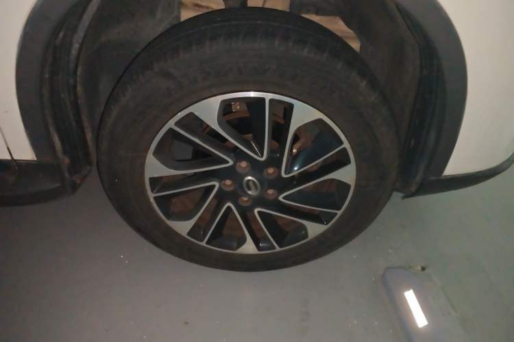 Used GAC Trumpchi GS4 2015 200T Manual Elite Edition Right Front Wheel Hub