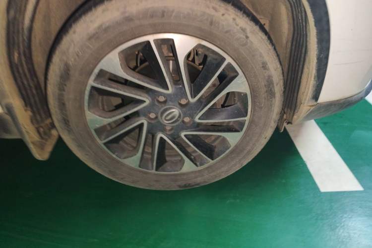 Used GAC Trumpchi GS4 2015 200T Manual Luxury Edition Right Front Wheel Hub