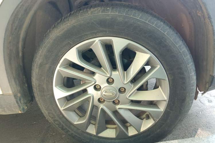 Used GAC Trumpchi GS4 2015 200T Manual Comfort Edition Right Front Wheel Hub