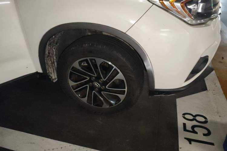 Used GAC Trumpchi GS4 2015 200T Manual Elite Edition Right Front Wheel Hub