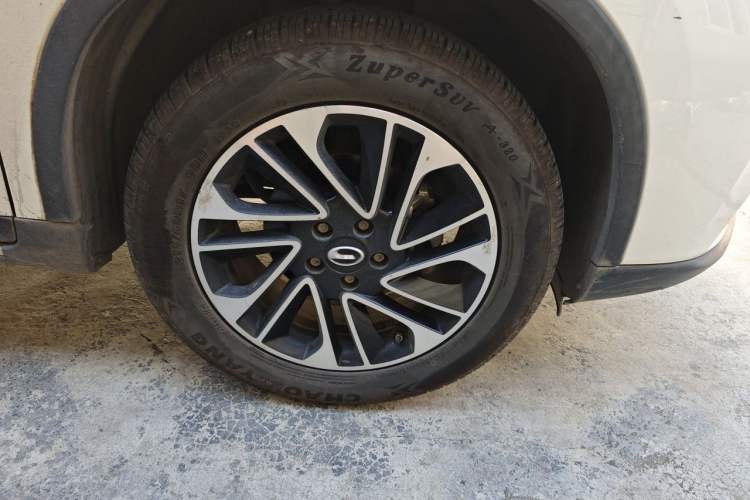 Used GAC Trumpchi GS4 2015 200T Manual Elite Edition Right Front Wheel Hub