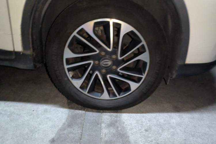Used GAC Trumpchi GS4 2015 200T Manual Elite Edition Right Front Wheel Hub