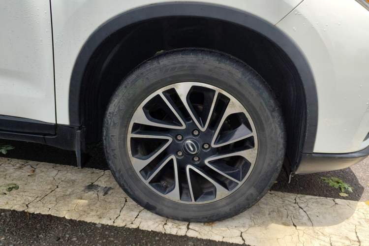 Used GAC Trumpchi GS4 2015 200T Manual Luxury Edition Right Front Wheel Hub