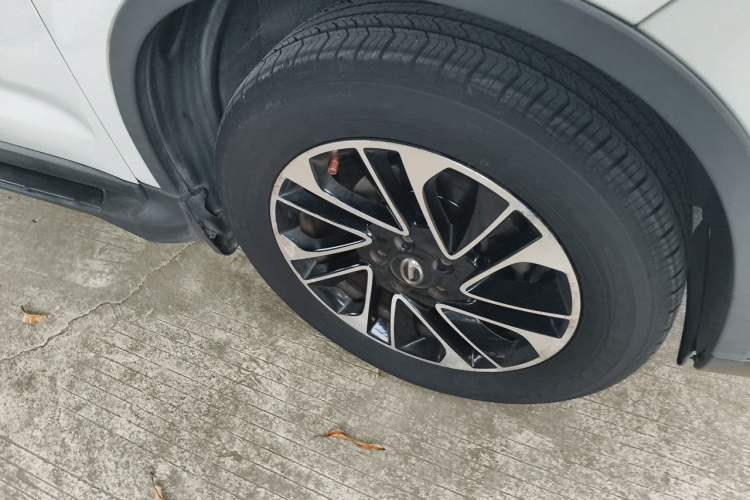Used GAC Trumpchi GS4 2015 200T Manual Elite Edition Right Front Wheel Hub