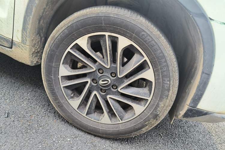 Used GAC Trumpchi GS4 2015 200T Manual Elite Edition Right Front Wheel Hub