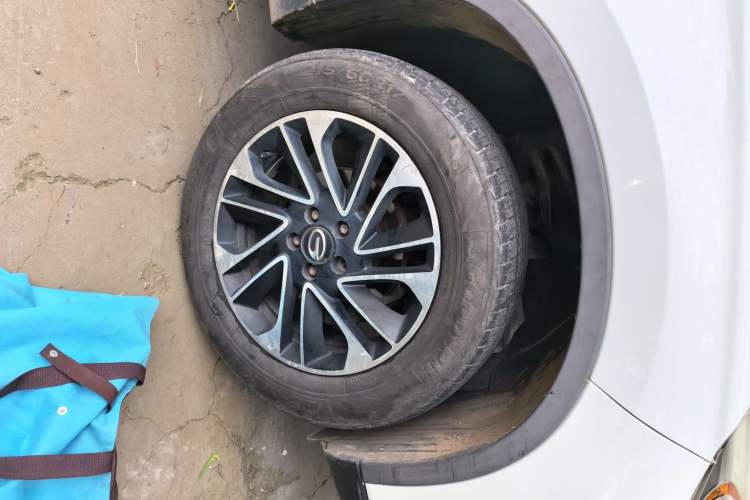 Used GAC Trumpchi GS4 2015 200T Manual Elite Edition Right Front Wheel Hub