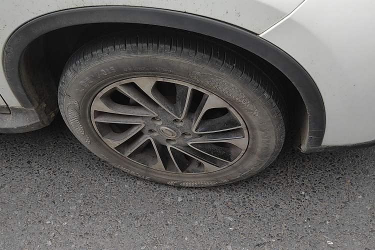 Used GAC Trumpchi GS4 2015 200T Manual Luxury Edition Right Front Wheel Hub
