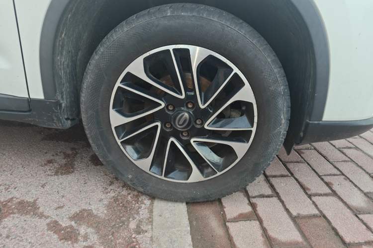 Used GAC Trumpchi GS4 2015 200T Manual Elite Edition Right Front Wheel Hub