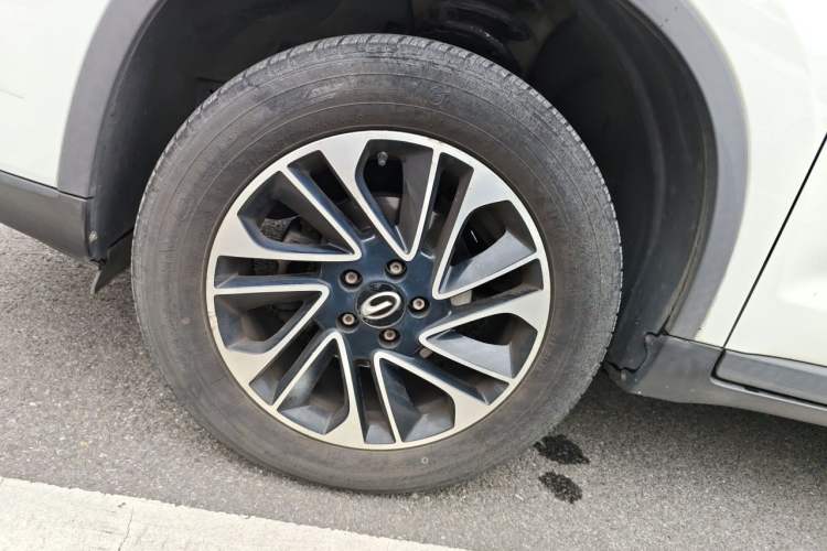 Used GAC Trumpchi GS4 2015 200T Manual Luxury Edition Right Front Wheel Hub