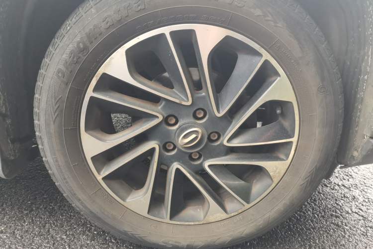Used GAC Trumpchi GS4 2015 200T Manual Elite Edition Right Front Wheel Hub