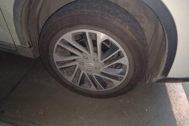 Used GAC Trumpchi GS4 2015 200T Manual Elite Edition Right Front Wheel Hub