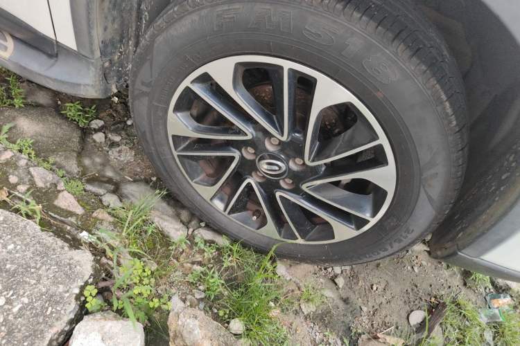 Used GAC Trumpchi GS4 2015 200T Manual Luxury Edition Right Front Wheel Hub