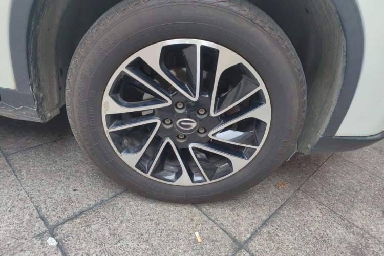 Used GAC Trumpchi GS4 2015 200T Manual Luxury Edition Right Front Wheel Hub