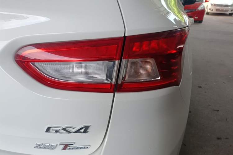 Used GAC Trumpchi GS4 2015 200T G-DCT Luxury Edition Right Rear Taillight