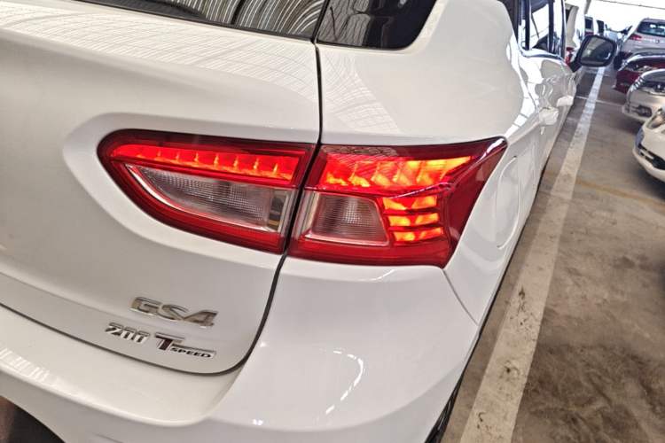 Used GAC Trumpchi GS4 2015 200T G-DCT Luxury Edition Right Rear Taillight