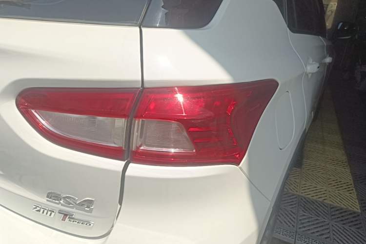 Used GAC Trumpchi GS4 2015 200T G-DCT Comfort Edition Right Rear Taillight