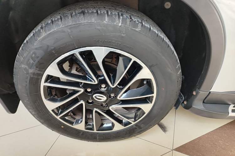 Used GAC Trumpchi GS4 2015 200T Manual Elite Edition Right Rear Wheel Hub