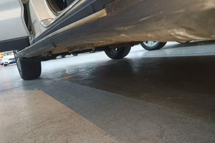 Used GAC Trumpchi GS4 2015 200T G-DCT Luxury Edition Right Side Sill