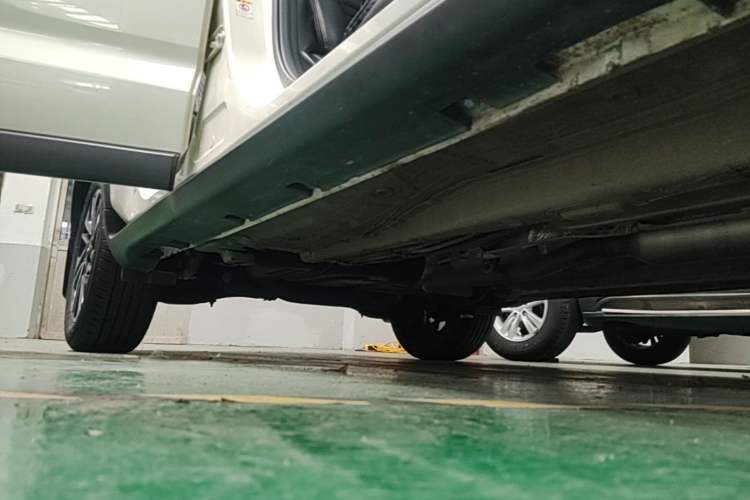 Used GAC Trumpchi GS4 2015 200T G-DCT Elite Edition Right Side Sill