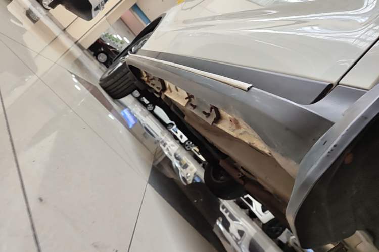 Used GAC Trumpchi GS4 2015 200T Manual Elite Edition Right Side Sill