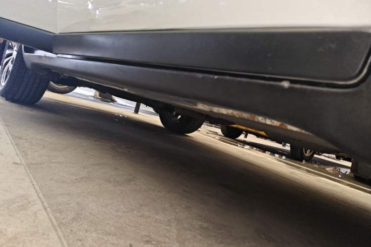 Used GAC Trumpchi GS4 2015 200T G-DCT Luxury Edition Right Side Sill