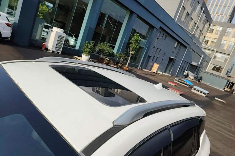 Used GAC Trumpchi GS4 2015 200T Manual Luxury Edition Roof