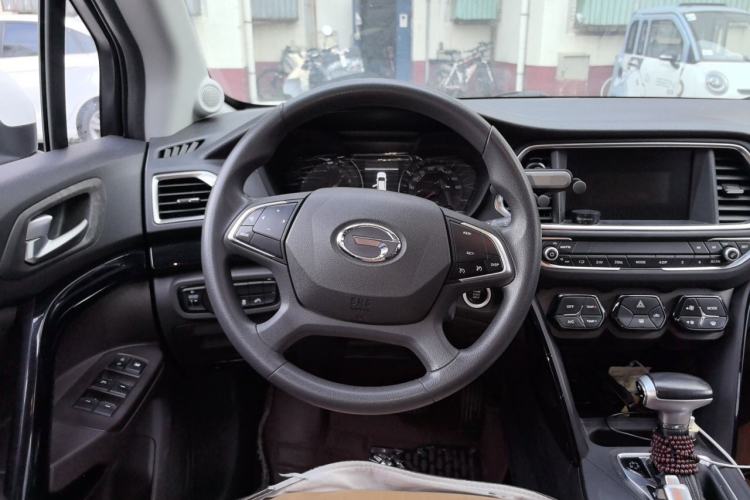 Used GAC Trumpchi GS4 2015 200T G-DCT Elite Edition Steering Wheel