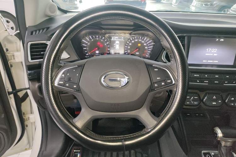 Used GAC Trumpchi GS4 2015 200T G-DCT Luxury Edition Steering Wheel