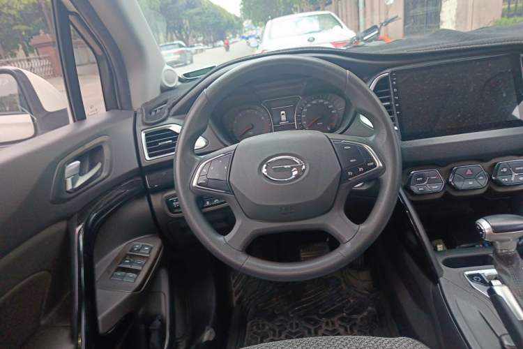 Used GAC Trumpchi GS4 2015 200T G-DCT Elite Edition Steering Wheel