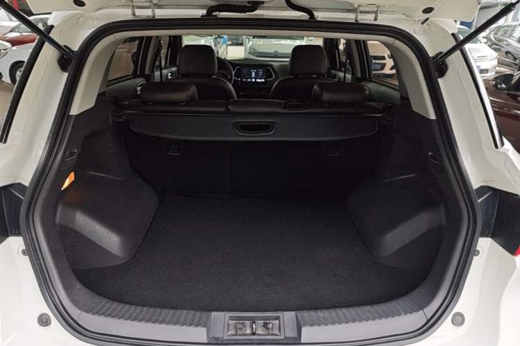 Used GAC Trumpchi GS4 2015 200T Manual Elite Edition Trunk