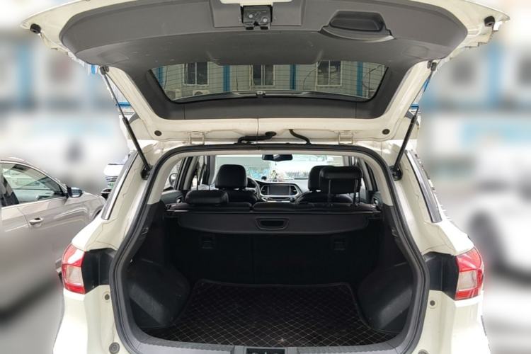 Used GAC Trumpchi GS4 2015 200T G-DCT Elite Edition Trunk
