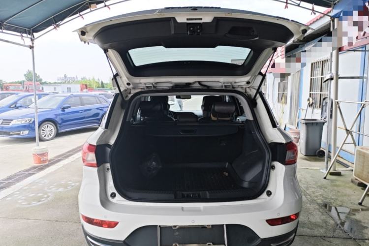 Used GAC Trumpchi GS4 2015 200T G-DCT Prestige Edition Trunk